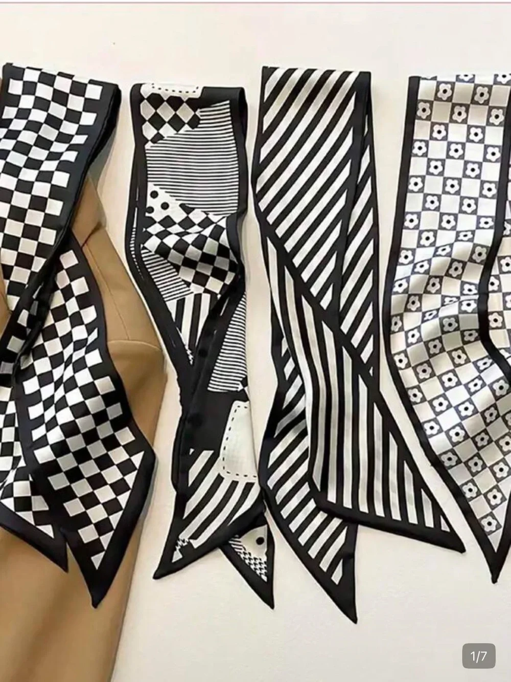 Black & White Geometric Men's Scarf - Stylish Neck Accessory